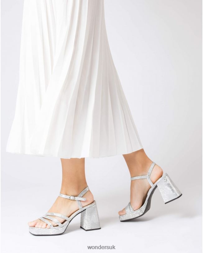 Footwear VZ2PD2 Women Wonders Plata Silver Love Sandal